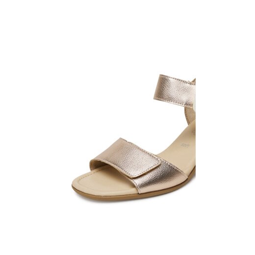 Sandały Remonte D1K51-31 Różowy Remonte 41 eobuwie.pl