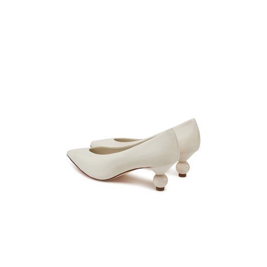 Czółenka Weekend Max Mara 2515521054600 Écru 35 eobuwie.pl