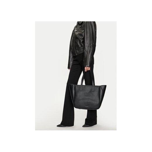 Torebka Calvin Klein Jeans Ck Refine Md Shopper Braid K60K612137 Czarny 00 eobuwie.pl