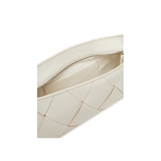 Torebka Calvin Klein Ck Woven Elongated Shoulder Bag K60K612992 Biały Calvin Klein 00 eobuwie.pl