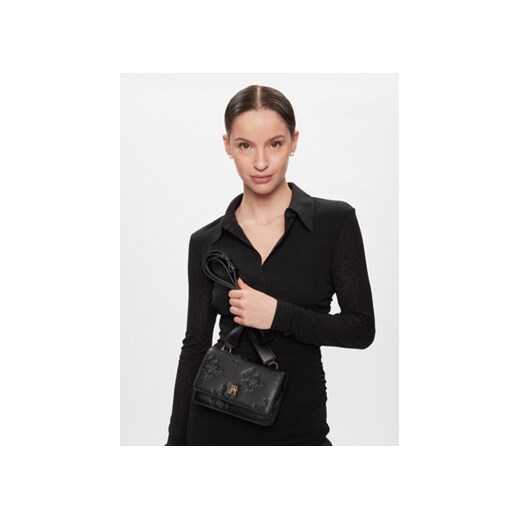 Torebka Tommy Hilfiger Th Refined Crossover Mono AW0AW15727 Czarny Tommy Hilfiger 00 eobuwie.pl