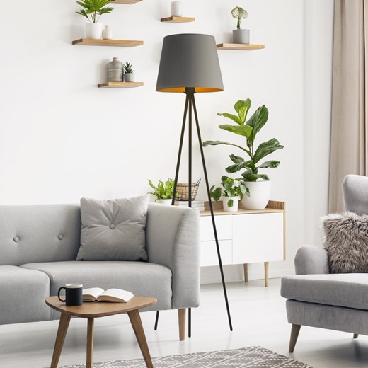 Lampa podłogowa na trójnogu w stylu skandynawskim RENO GOLD ze sklepu Lysne w kategorii Lampy podłogowe - zdjęcie 181827553