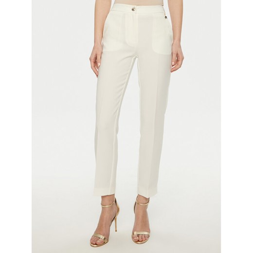 Marciano Guess Spodnie materiałowe 5RGB03 7115A Biały Slim Fit ze sklepu MODIVO w kategorii Spodnie damskie - zdjęcie 181893363
