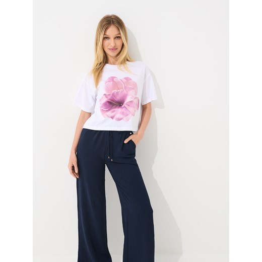 Mohito - T-shirt z nadrukiem - biały ze sklepu Mohito w kategorii Bluzki damskie - zdjęcie 181910503