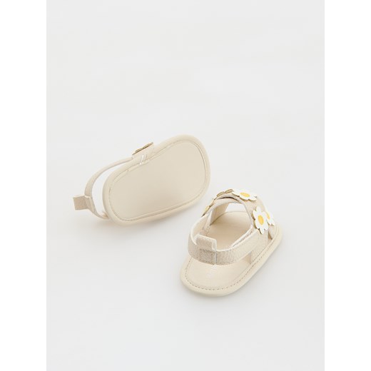 Reserved - Sandały z imitacji skóry - złamana biel Reserved 18/19 Reserved