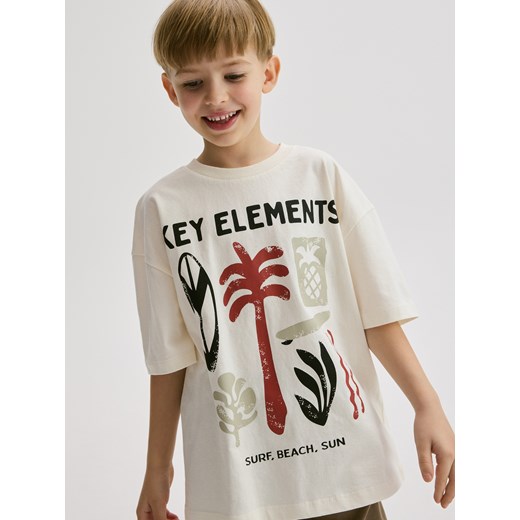 Reserved - Bawełniany t-shirt z nadrukiem - złamana biel ze sklepu Reserved w kategorii T-shirty chłopięce - zdjęcie 181917021