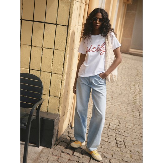 Reserved - T-shirt z naszywaną aplikacją - złamana biel Reserved XL Reserved