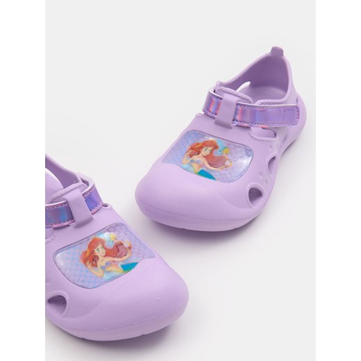 Sinsay - Sandały a efektem holograficznym Disney Princess - fioletowy Sinsay 30 Sinsay