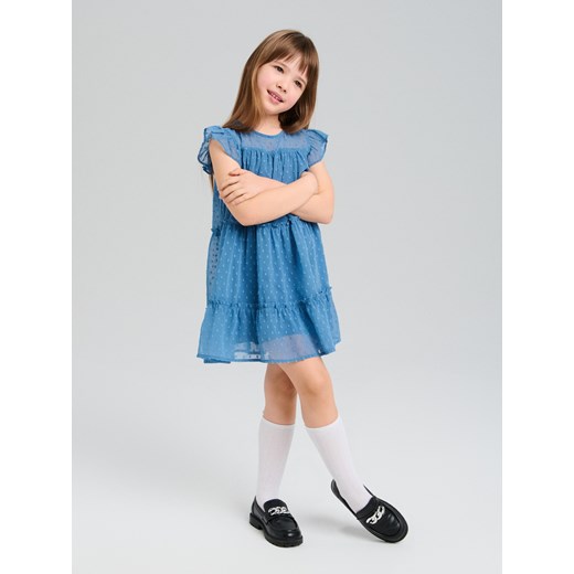 Sinsay - Sukienka z drobną strukturą w postaci wypukłych kropeczek - niebieski Sinsay 140 (9-10 l) Sinsay