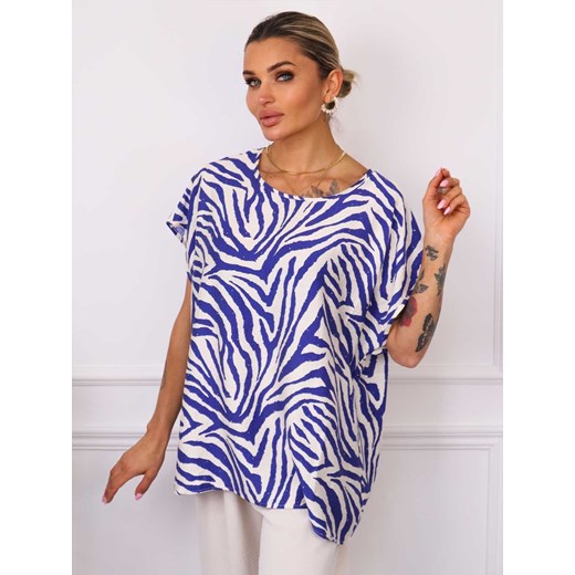 T-SHIRT OVERSIZE W ZEBRĘ Z OZDOBNYMI CYRKONIAMI- NIEBIESKI ze sklepu olika.com.pl w kategorii Bluzki damskie - zdjęcie 181952641