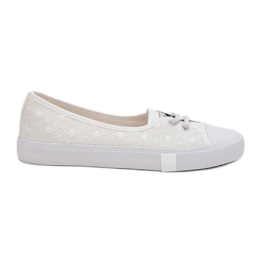 Tenisówki Trampki Damskie Z Haftem Lee Cooper LCW-25-31-3447L Białe ze sklepu ButyModne.pl w kategorii Trampki damskie - zdjęcie 181955381