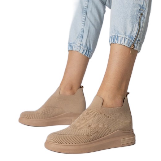 Brązowe sneakersy skarpetkowe wsuwane ze sklepu ButyModne.pl w kategorii Buty sportowe damskie - zdjęcie 181955691