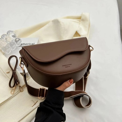 Mała torba crossbody z szerokim paskiem - Brązowy ze sklepu Intimica.pl w kategorii Listonoszki - zdjęcie 181960183