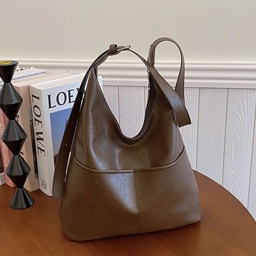 Skórzana torba na ramię z kieszeniami - Brązowy ze sklepu Intimica.pl w kategorii Torby Shopper bag - zdjęcie 181960203