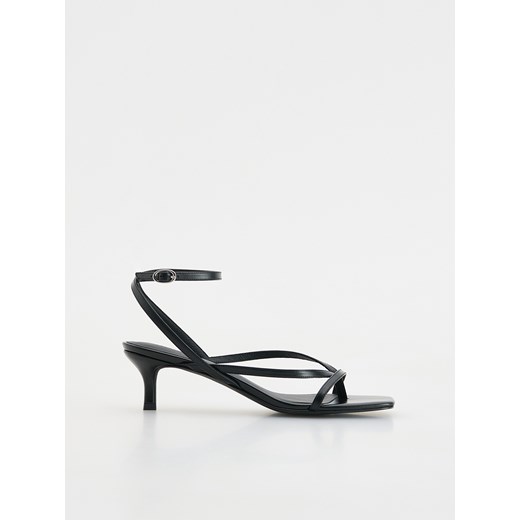 Reserved - Skórzane sandały z paskami - czarny Reserved 37 Reserved