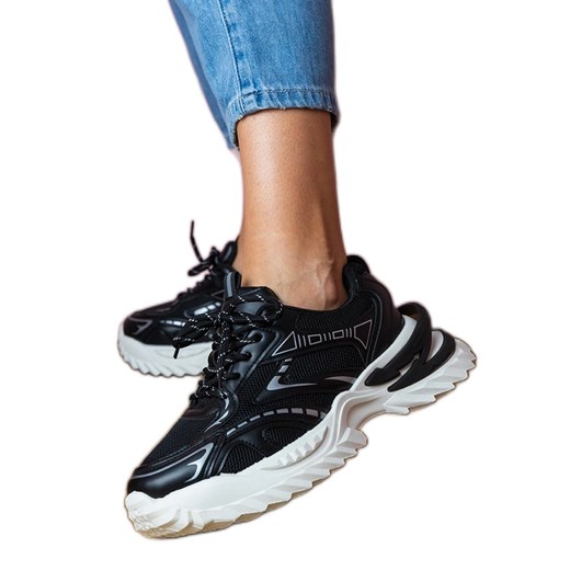 Czarne sneakersy sportowe na grubej podeszwie ze sklepu ButyModne.pl w kategorii Buty sportowe damskie - zdjęcie 181984782