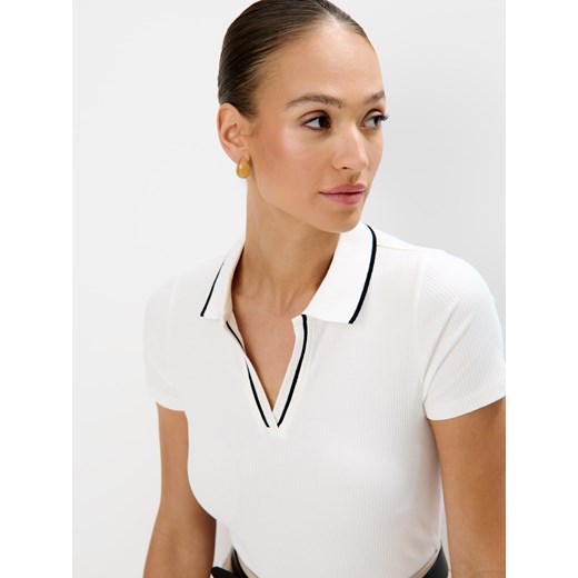 Mohito - Bluzka z kołnierzykiem polo - kremowy Mohito L Mohito