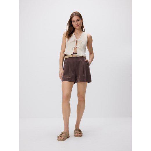 Reserved - Szorty z plecionym paskiem - ciemnobrązowy Reserved S Reserved