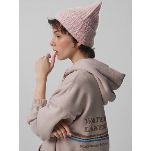Damska czapka zimowa Outhorn OTHAW23ACAPF235 - różowa ze sklepu Sportstylestory.com w kategorii Czapki zimowe damskie - zdjęcie 181994493