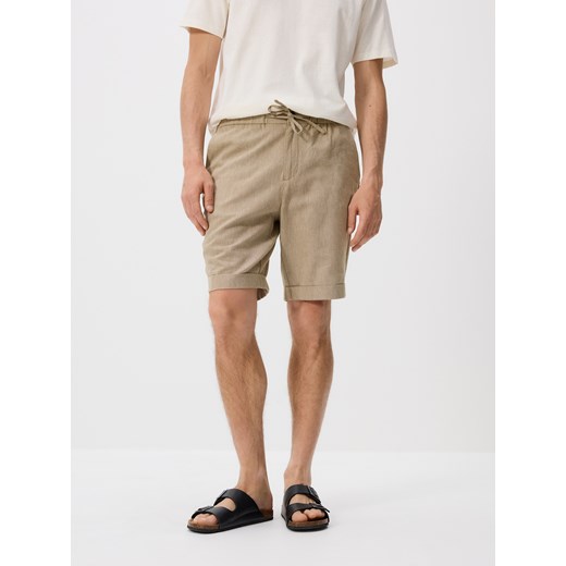 Reserved - Szorty regular z dodatkiem lnu - oliwkowy ze sklepu Reserved w kategorii Spodenki męskie - zdjęcie 181997194