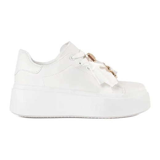 Białe sneakersy ze złotymi dodatkami ze sklepu ButyModne.pl w kategorii Buty sportowe damskie - zdjęcie 182004102
