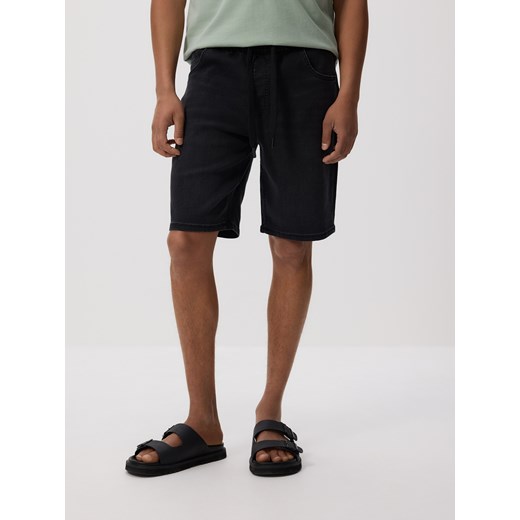 Reserved - Jeansowe szorty jogger - czarny Reserved 32 Reserved
