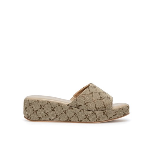Klapki Nine West WFA2789-1 Beżowy ze sklepu eobuwie.pl w kategorii Klapki damskie - zdjęcie 182033891