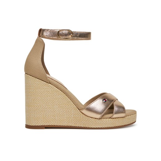 Sandały Tommy Hilfiger Flag Metallic High Wedge Espad FW0FW08811 Złoty ze sklepu eobuwie.pl w kategorii Sandały damskie - zdjęcie 182036381