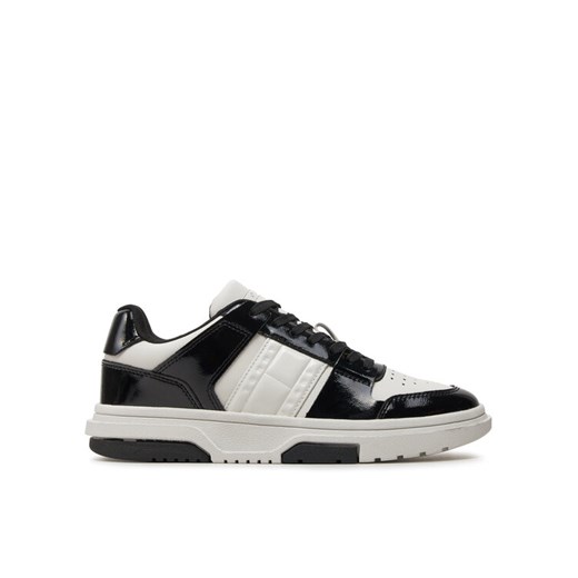 Sneakersy Tommy Jeans The Brooklyn Patent EN0EN02528 Czarny ze sklepu eobuwie.pl w kategorii Buty sportowe damskie - zdjęcie 182039820