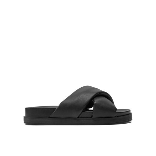 Klapki ONLY Shoes Onlminnie-12 15319588 Czarny ze sklepu eobuwie.pl w kategorii Klapki damskie - zdjęcie 182041034