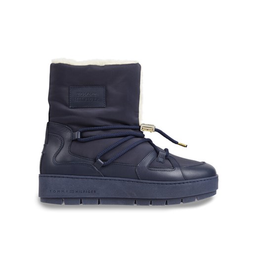 Śniegowce Tommy Hilfiger Tommy Essential Snowboot FW0FW07504 Niebieski ze sklepu eobuwie.pl w kategorii Śniegowce damskie - zdjęcie 182043712