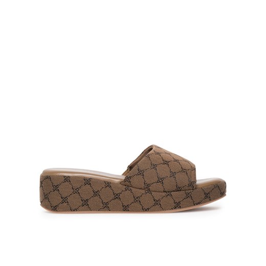 Klapki Nine West WFA2789-1 Beżowy ze sklepu eobuwie.pl w kategorii Klapki damskie - zdjęcie 182058492
