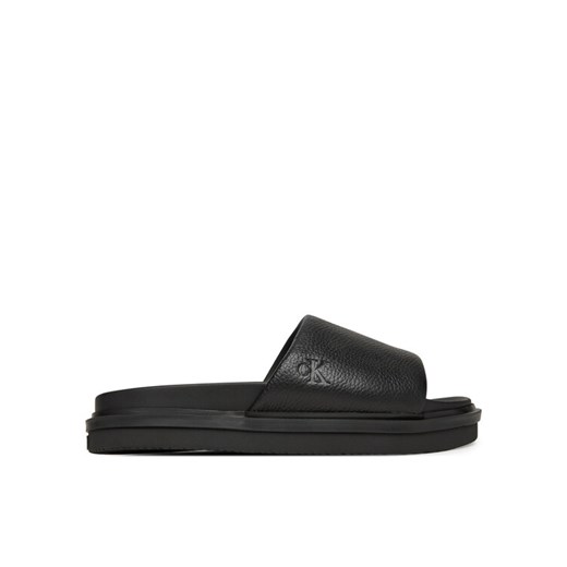 Klapki Calvin Klein Jeans Flat Molded Slide Sandal Lth YM0YM01225 Czarny ze sklepu eobuwie.pl w kategorii Klapki męskie - zdjęcie 182058742