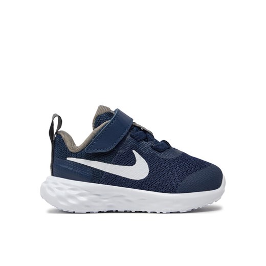 Sneakersy Nike Revolution 6 Nn (TDV) DD1094 400 Granatowy ze sklepu eobuwie.pl w kategorii Buciki niemowlęce - zdjęcie 182059610