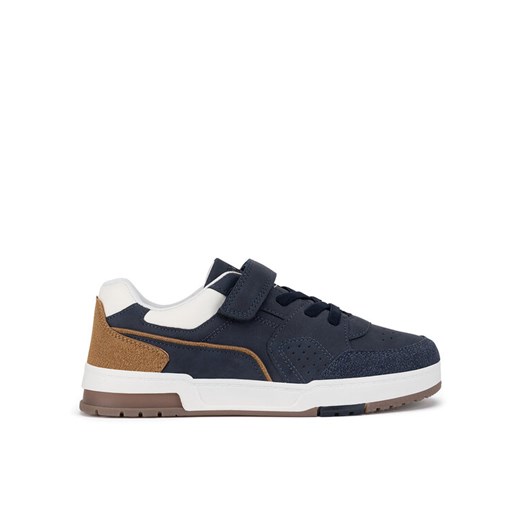 Sneakersy Action Boy AVO-340-014-1 Granatowy ze sklepu eobuwie.pl w kategorii Buty sportowe dziecięce - zdjęcie 182064481