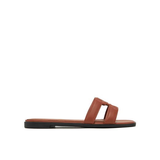 Klapki Tommy Hilfiger Th Logo Strap Mule FW0FW08671 Brązowy ze sklepu eobuwie.pl w kategorii Klapki damskie - zdjęcie 182073834