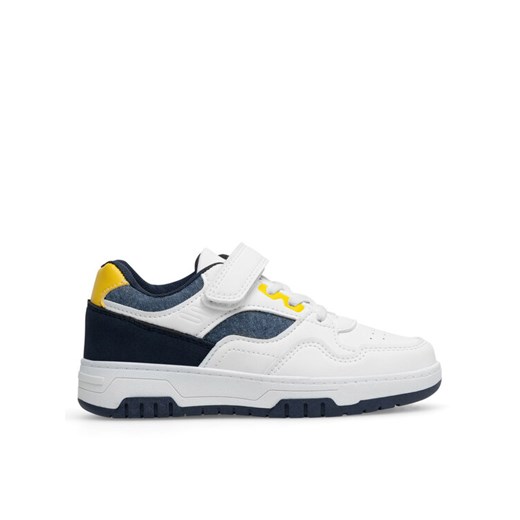 Sneakersy Action Boy CD23C0762K-A Biały ze sklepu eobuwie.pl w kategorii Buty sportowe dziecięce - zdjęcie 182082394