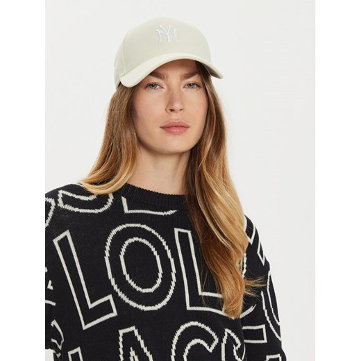 Czapka z daszkiem New Era Cosy New York Yankees 60565256 Écru ze sklepu eobuwie.pl w kategorii Czapki z daszkiem damskie - zdjęcie 182084390
