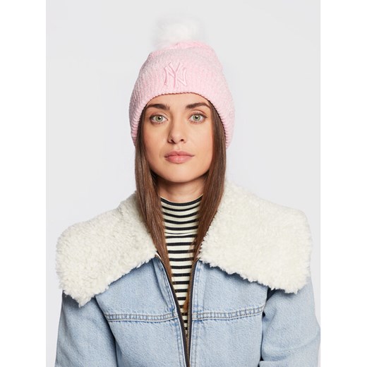 Czapka New Era New York Yankees Chenille Beanie 60284837 Różowy ze sklepu eobuwie.pl w kategorii Czapki zimowe damskie - zdjęcie 182084980