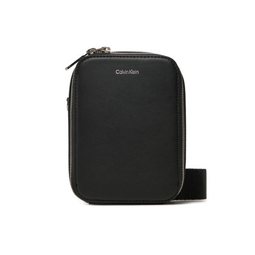 Saszetka Calvin Klein Ck Sleek Reporter Xs K50K512747 Czarny ze sklepu eobuwie.pl w kategorii Saszetki - zdjęcie 182089941