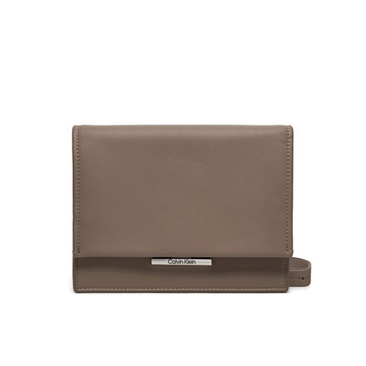 Torebka Calvin Klein Linear K60K612559 Beżowy ze sklepu eobuwie.pl w kategorii Kopertówki - zdjęcie 182097490