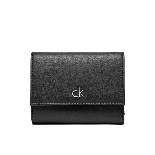 Mały Portfel Damski Calvin Klein Ck Daily Medium Trifold_Pbl K60K612851 Czarny ze sklepu eobuwie.pl w kategorii Portfele damskie - zdjęcie 182100420