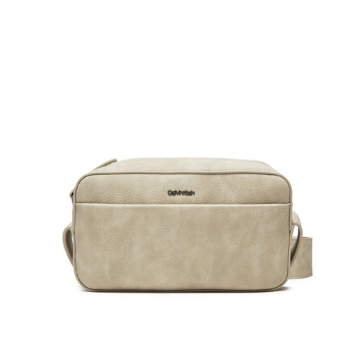 Saszetka Calvin Klein Ck Refined Camera Bag Nubuck K50K512748 Beżowy ze sklepu eobuwie.pl w kategorii Saszetki - zdjęcie 182108844