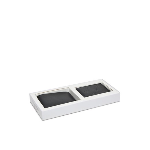 Zestaw portfel i etui na karty Calvin Klein Jeans Gift Bifold Aop K50K512100 Czarny ze sklepu eobuwie.pl w kategorii Portfele męskie - zdjęcie 182111501