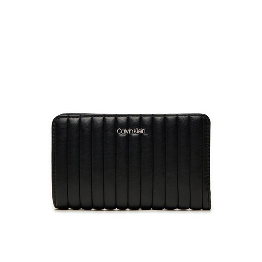 Duży Portfel Damski Calvin Klein Mini Line Quilt Medium Bifold K60K613063 Czarny ze sklepu eobuwie.pl w kategorii Portfele damskie - zdjęcie 182114261