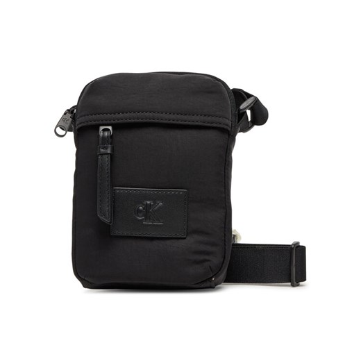 Saszetka Calvin Klein Jeans Metro Nylon Reporter Bag LV04G3089G Czarny ze sklepu eobuwie.pl w kategorii Torby męskie - zdjęcie 182114904
