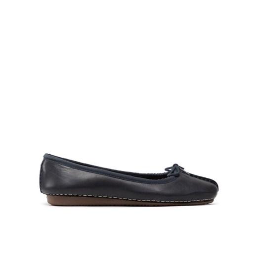 Baleriny Clarks Freckle Ice 203529324 Granatowy ze sklepu eobuwie.pl w kategorii Balerinki - zdjęcie 182117613