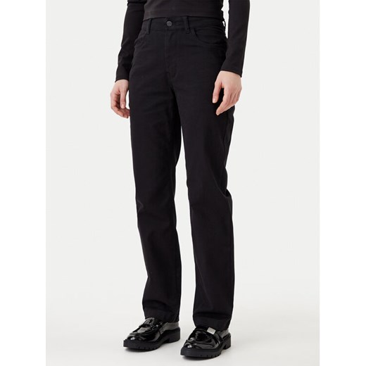 Calvin Klein Jeans Spodnie materiałowe J20J224852 Czarny Straight Fit ze sklepu MODIVO w kategorii Spodnie damskie - zdjęcie 182594451