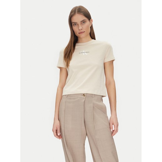 Calvin Klein Jeans T-Shirt Monologo Baby Tee J20J223113 Beżowy Slim Fit ze sklepu MODIVO w kategorii Bluzki damskie - zdjęcie 182596843