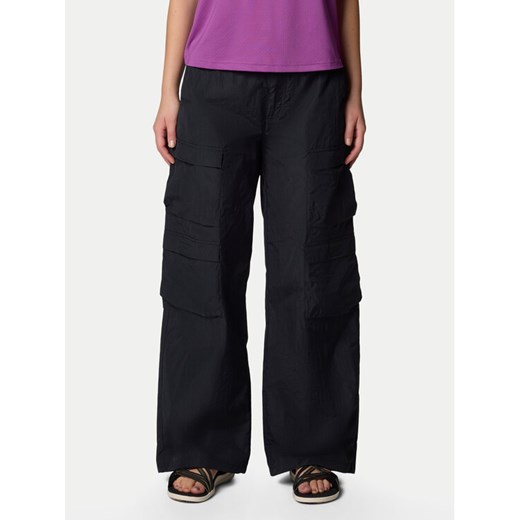 Columbia Spodnie outdoor Elevated View™ Parachute Pant 2118851 Czarny Relaxed Fit ze sklepu MODIVO w kategorii Spodnie damskie - zdjęcie 182597464